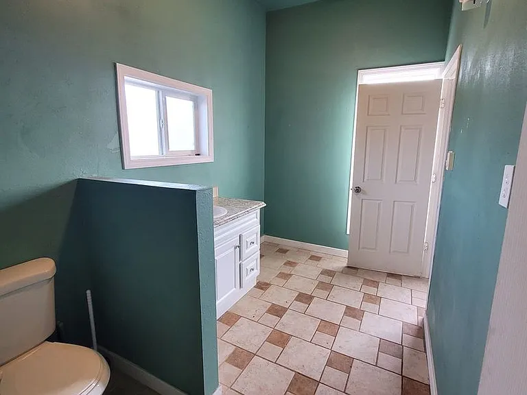 435 Ash St — Photo 14