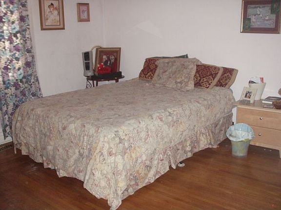 4th image of 3168 Mozart Ave