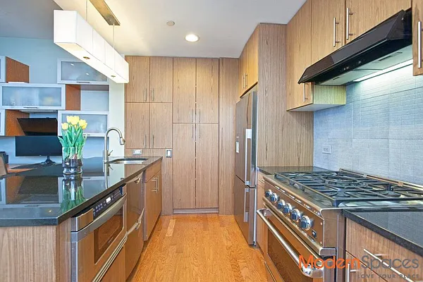 Sold by Modern Spaces | media 3