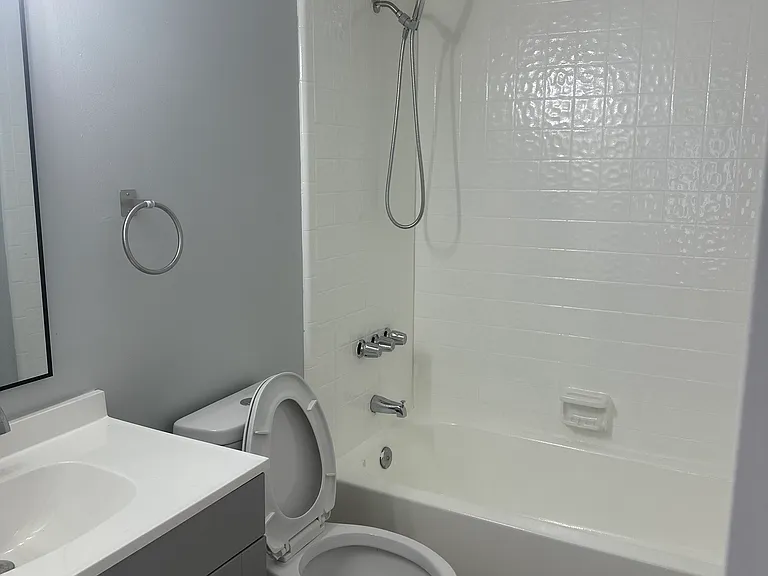7604 Melissa Ct N — Photo 11