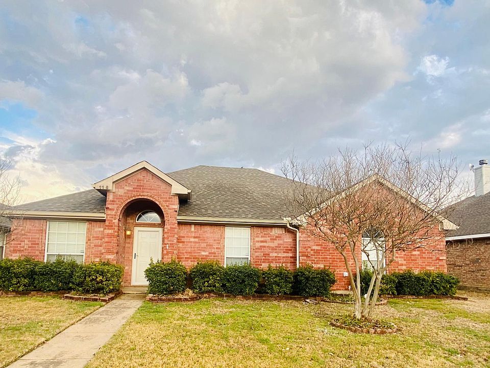 1st image of 118 Forest Park Ln