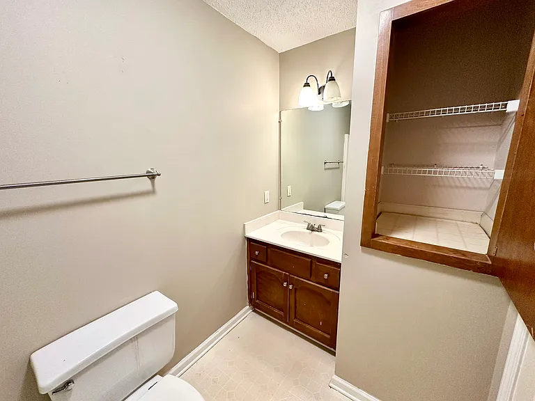 120 Southern Hills Cir — Photo 49