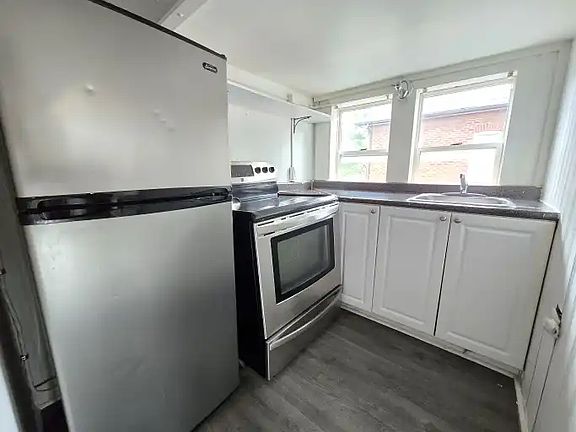 5th image of 41 Fairbanks St #1