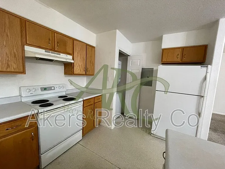 2722 Poplar St #A — Photo 6
