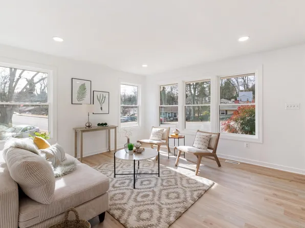 102 N Baker St, Charlottesville, VA 22903