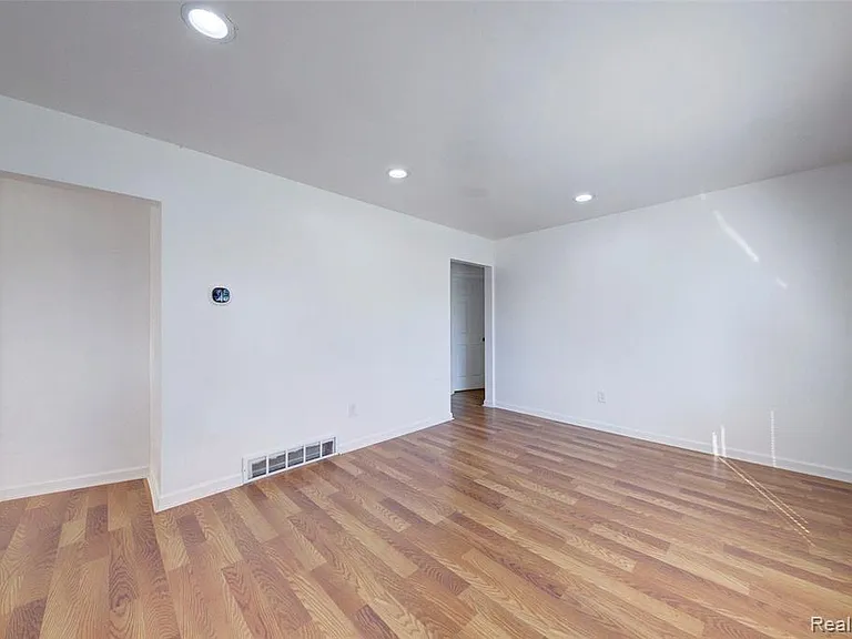 35030 Michelle Dr — Photo 21