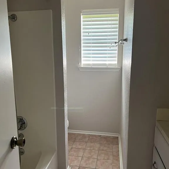 320 Jean Dr — Photo 8