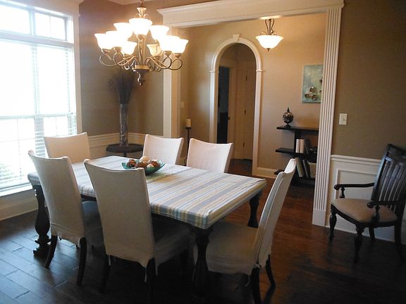 4th image of 4297 Kenilworth Cir