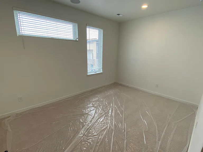 1920 Hooker St #6 — Photo 16