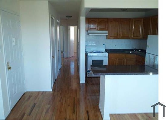2nd image of 213 Beach 31st St #3