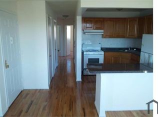 213 Beach 31st St #3, Far Rockaway, NY 11691