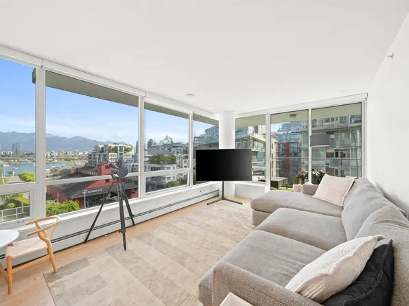 1783 Manitoba St #908, Vancouver, BC V5Y 0K1