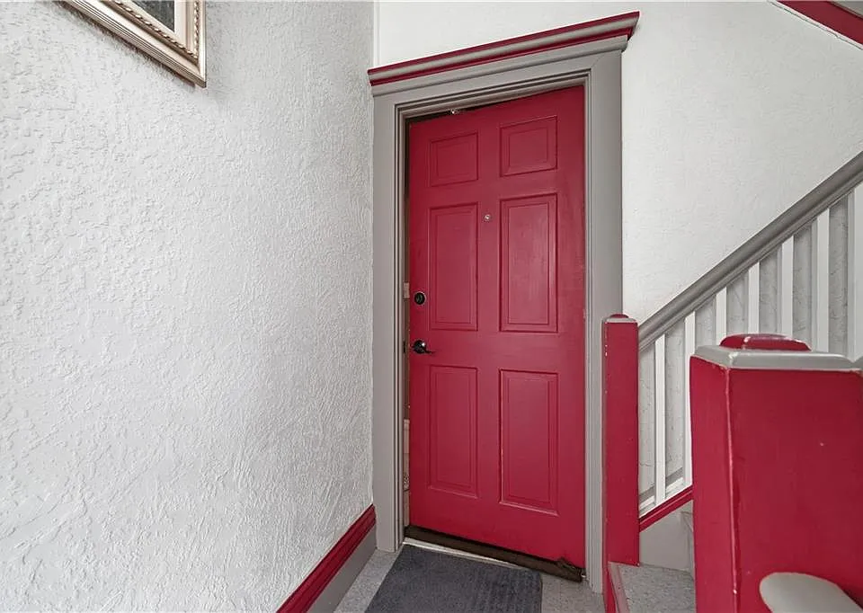 2nd floor front door