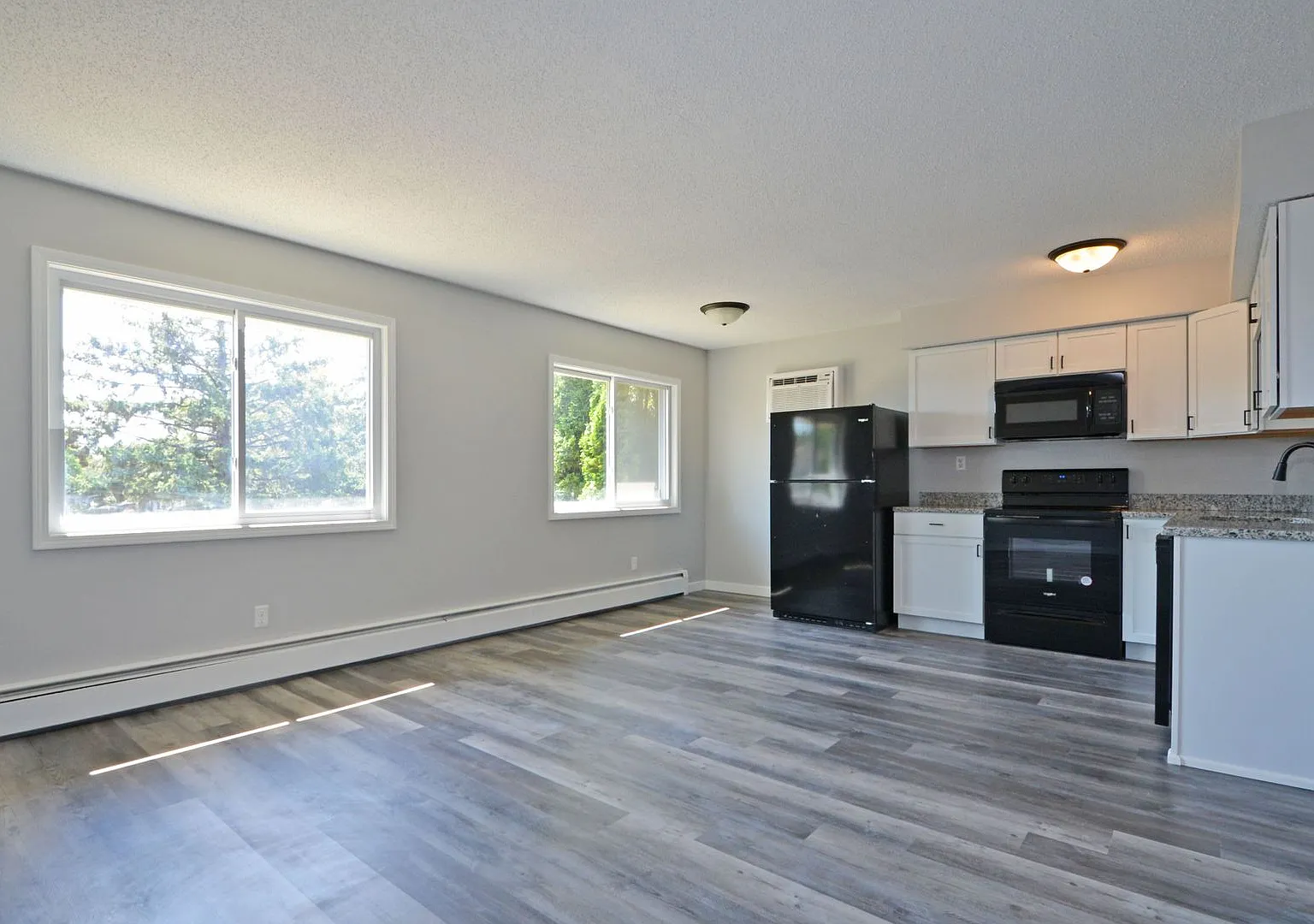 2741 Virginia - CRE — Photo 3