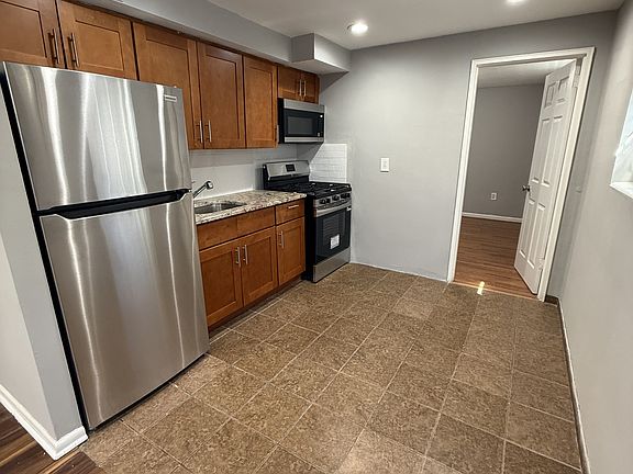 4th image of 4132 Longshore Ave #1