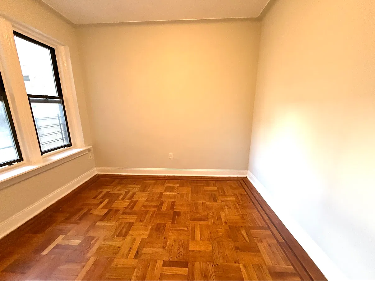 1510 Ocean Parkway — Photo 4