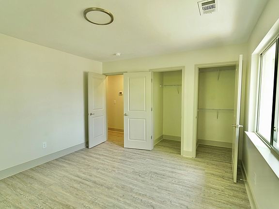 2nd image of 2085 Powell Ln #539WD01