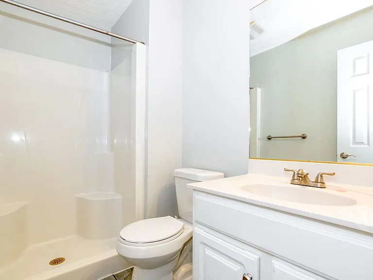 1615 Providence Blvd — Photo 15
