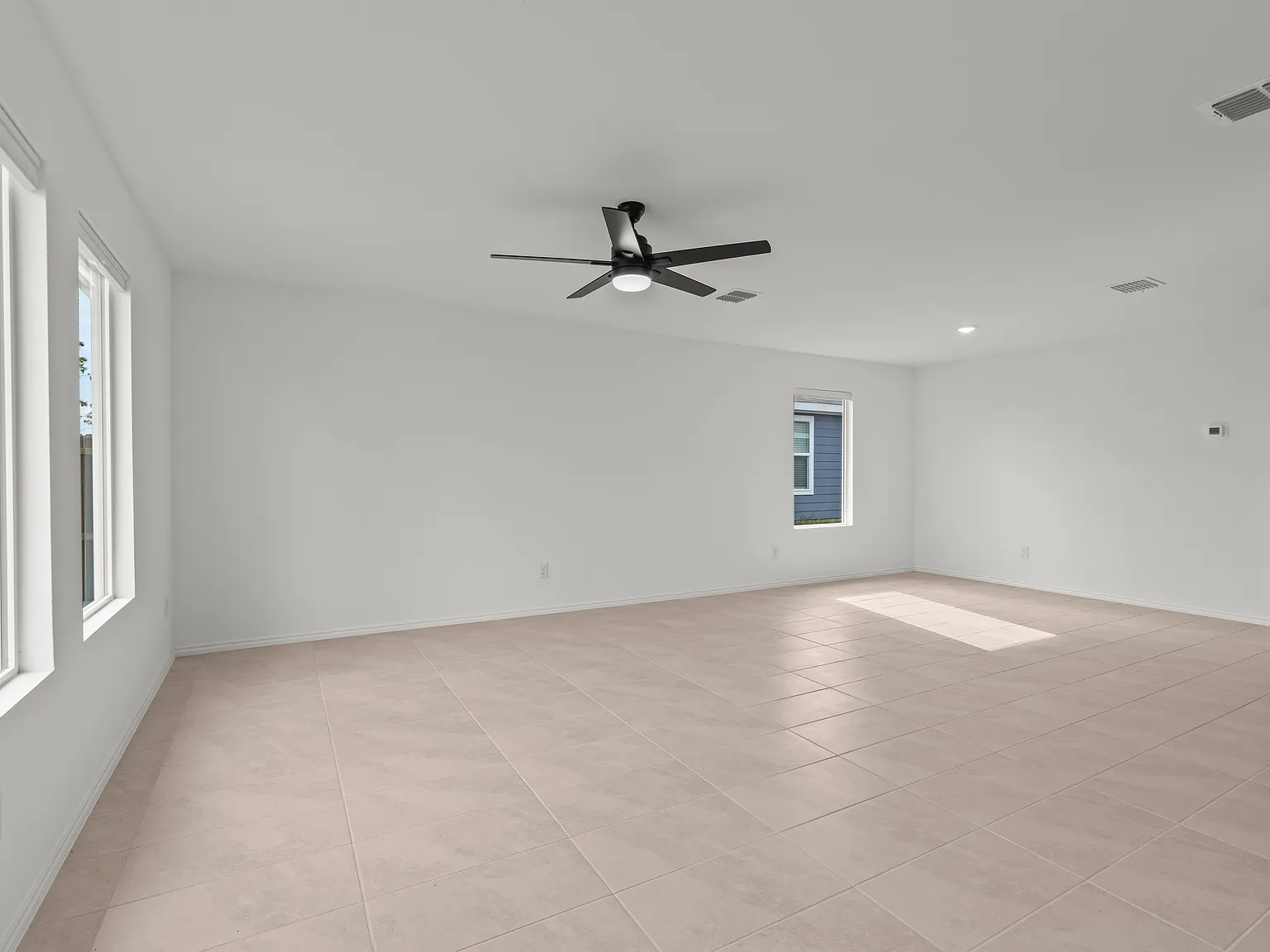 4 bed, 1674 sqft, $2,200 — Photo 4