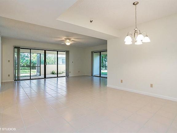 4th image of 316 Oak Harbour Dr