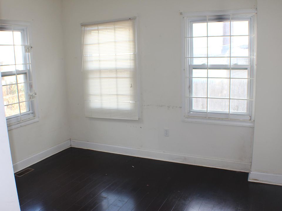 1st image of 2027 N 15th St #A