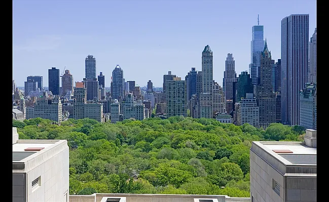 Sold by Douglas Elliman | media 23