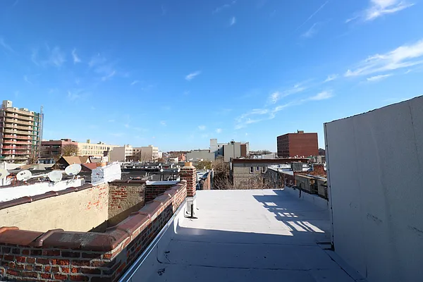 Rented by Nooklyn NYC LLC | media 1