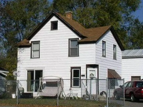 203 W Oneida St, Portage, WI 53901
