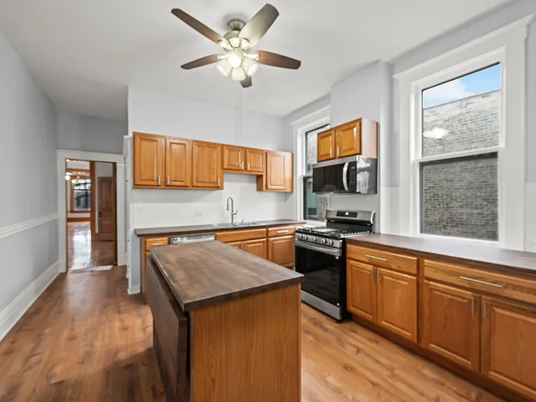 2120 W Race Ave — Photo 3