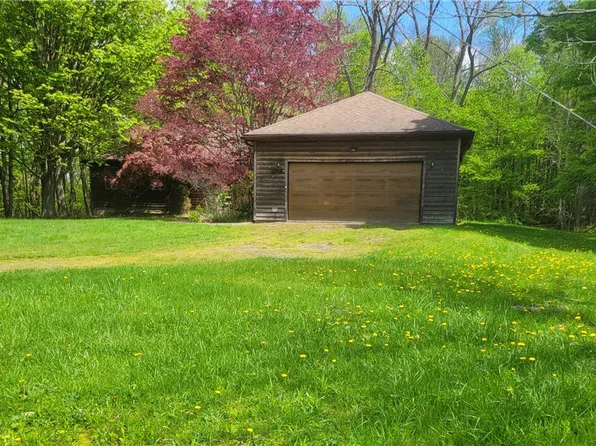 6758 Slocum Rd, Ontario, NY 14519