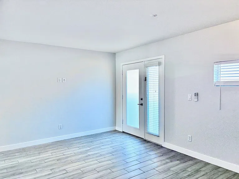 70 E Mitchell Dr #202 — Photo 11