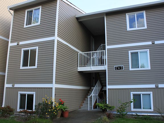3rd image of 12429 NE 130th Ct #G