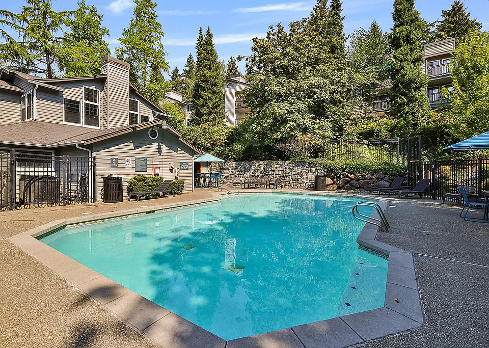 Emerald Ridge