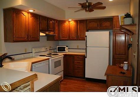 Kitchen Timberwood.JPG