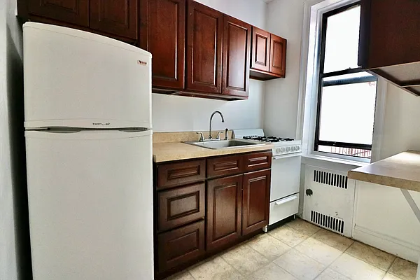 Rented by Tolmas Corporation | media 7