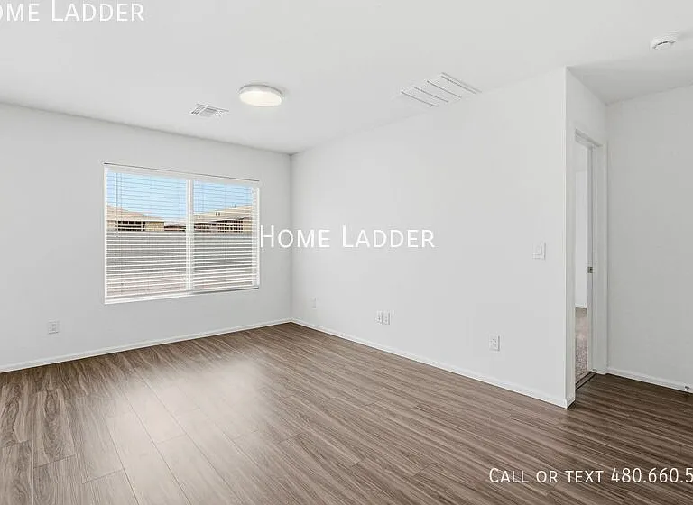1360 W Inca Dr — Photo 3