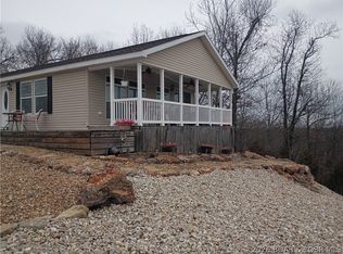 71 Partee Dr, Sunrise Beach, MO 65079