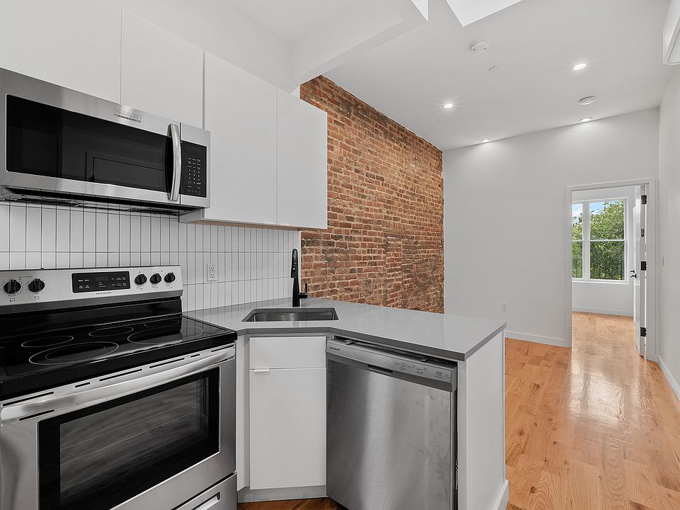 1st image of 284 Suydam St APT 3R