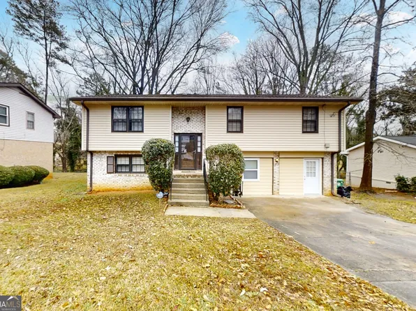 2284 Emerald Springs Dr, Decatur, GA 30035