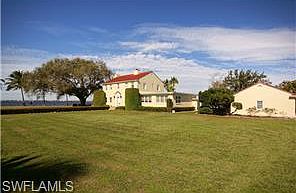 2nd image of 1205 Twin Palm Dr