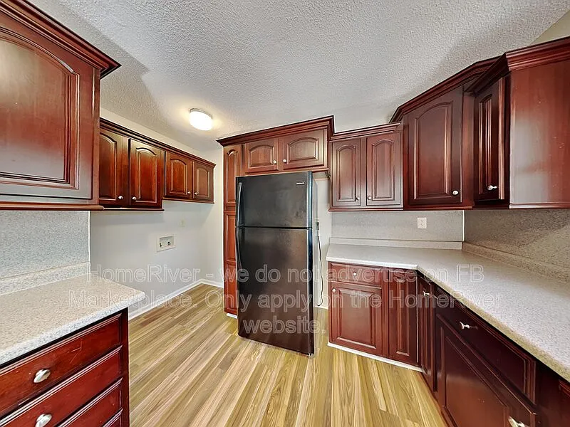 3 bed, 2.0 bath, 1547 sqft, $1,800 — Photo 2