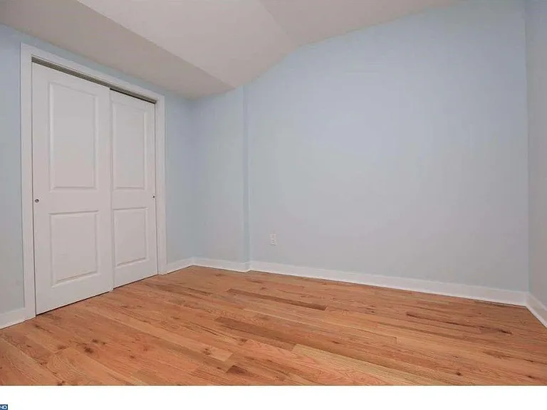 1247 N Dover St — Photo 10
