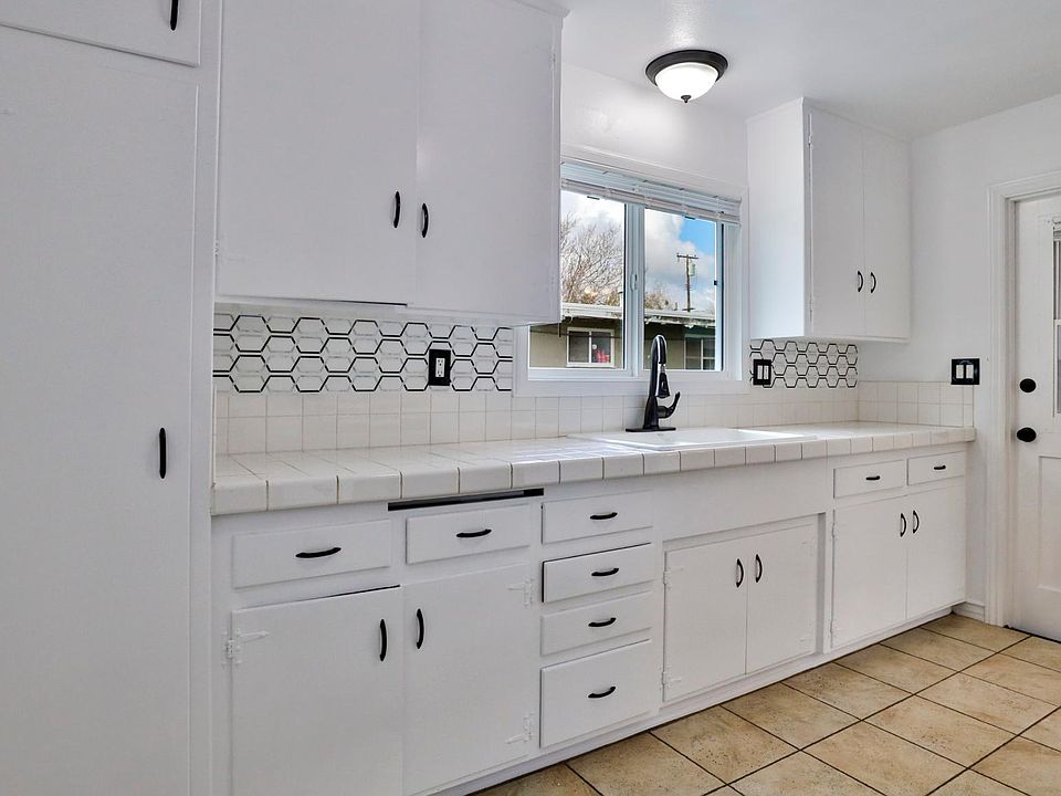 1st image of 757 Baylor Ave #757