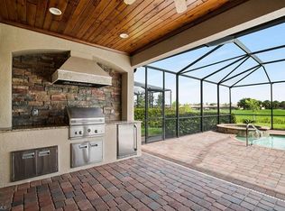 12537 Fenhurst Way, Naples, FL 34120