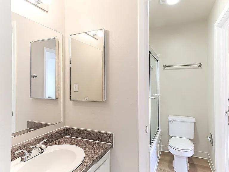 Bathroom2