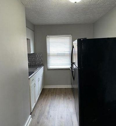5th image of 532 Aberdeen Ave APT D