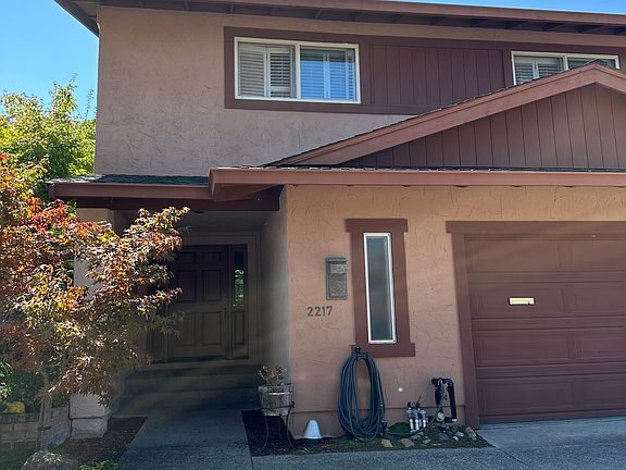 4th image of 2217 Gladwin Dr