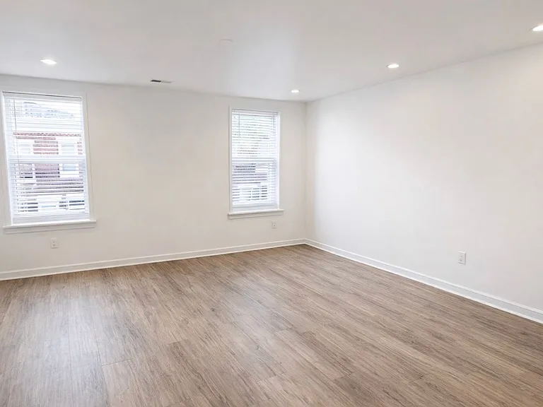2217 Reed St — Photo 6