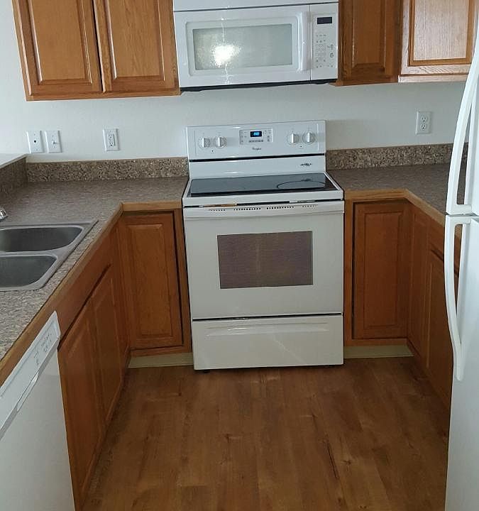 2nd image of 47261 Damon Ave #D