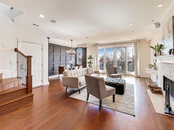 2nd image of 1518 W Cortez St APT 3W